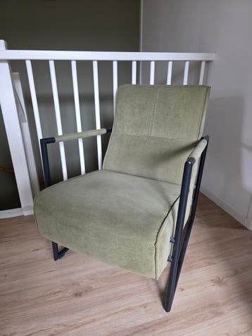 Fauteuil - Groen met zwart metalen frame