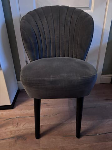 Gratis af te halen 4 eetkamerstoelen donkergrijs