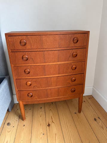 Vintage kast, clubfauteuil, deense tafel midcentury