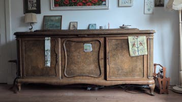GRATIS! Ruim dressoir, 232 cm breed, met opbergruimte
