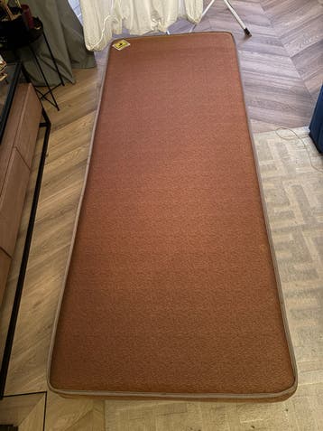 80 cm bedframe met wieltjes - Bruin