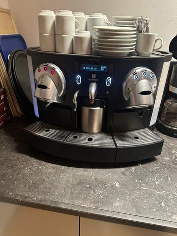 GRATIS - Nespresso Professional gemini CS220