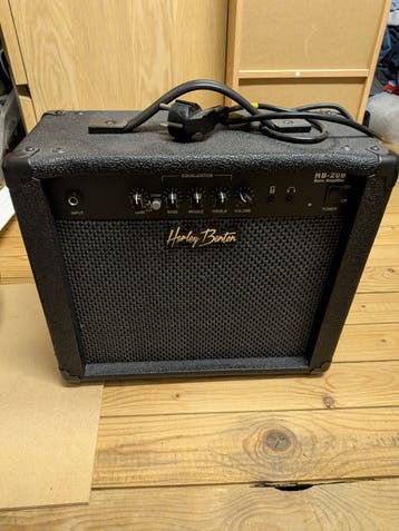 Harley Benton HB-20B Basgitaarversterker