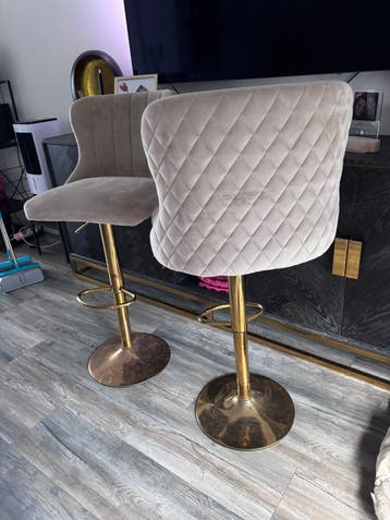 Velvet taupe barstoelen