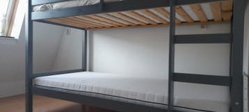 Stevig Stapelbed met Matrassen - Ideaal voor Kinderkamers