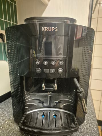 Krups volautomatische koffiemachine (lekt)