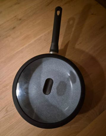 BK Blue Label Granite Hapjespan 28cm met deksel