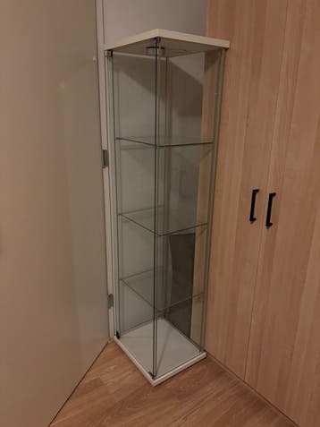 Gratis Vitrinekast