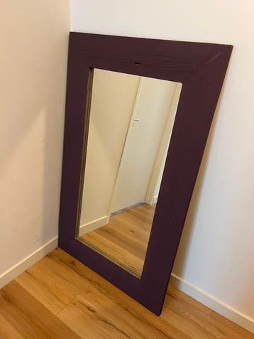Grote houten spiegel