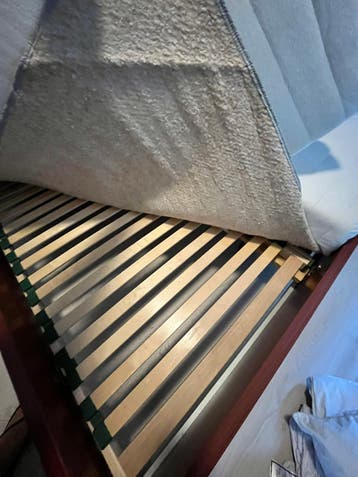 GRATIS tweepersoonsbed 160x200 inclusief matrassen