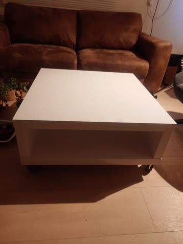 Witte salontafel met opbergruimte en wieltjes