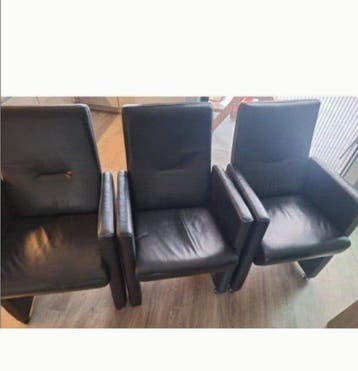 gratis 6 eetkamerstoelen
Verstelbaar in 2 standen.

kleur:zw