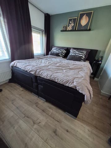 Elektrische boxspring zwart