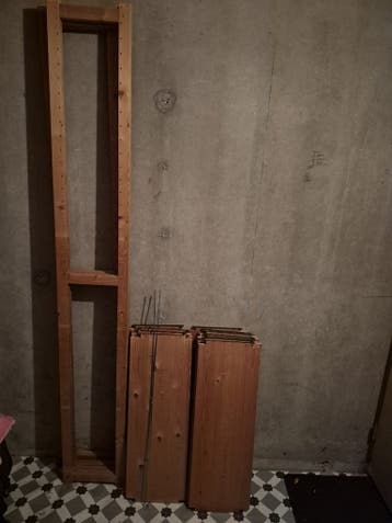 2 Lundia Stellingkasten (12 planken) GRATIS ophalen