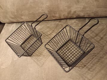 Set van 2 metalen serveermandjes - industrieel design