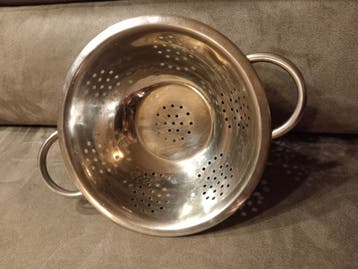 gratis Vintage Groene Zeef/Vergiet met Handvatten