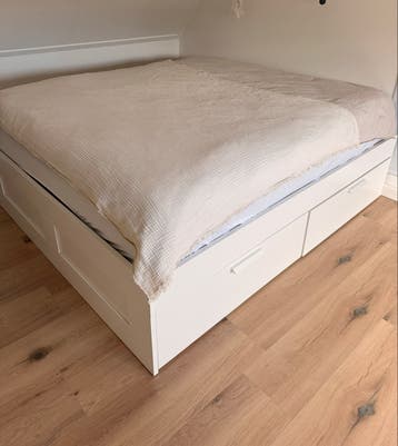 Ikea bedframe 160x200 met 4 lades en lattenbodem