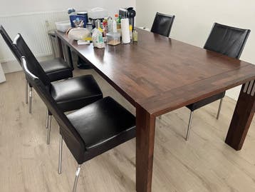 GRATIS meubels - Bank, fauteuil, eettafel, stoelen