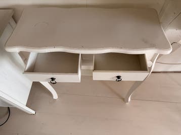 Witte sidetable met 2 lades