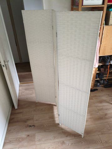 roomdivider  wit