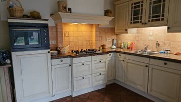 GRATIS Complete Hoekkeuken met Bosch inbouwapparatuur