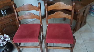 Set van 4 houten stoelen met rode bekleding