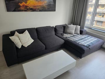 Comfortabele donkergrijze hoekbank