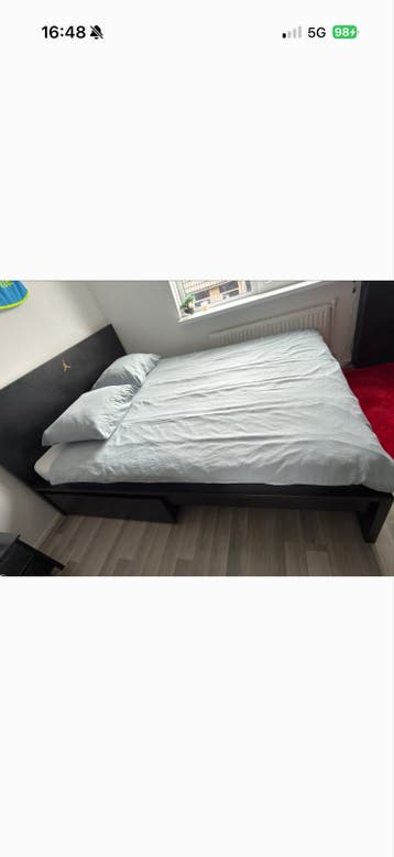 GRATIS Tweepersoonsbed met hoofdbord  (zonder matras