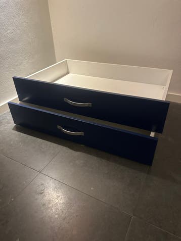 Donkerblauwe lades voor onder Ikea bed