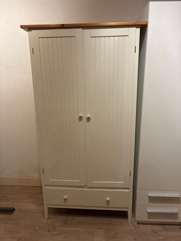 Ikea kledingkast met lade en planken (mist roedehouders)