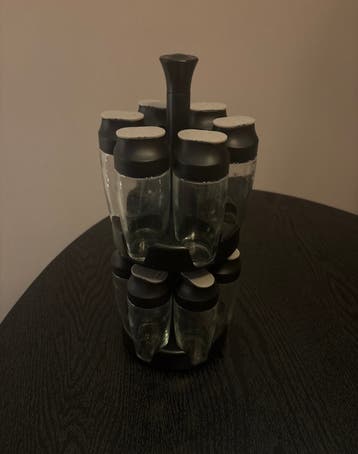 Draaiend kruidenrek met 12 potjes