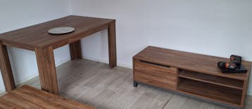 gratis ophalen: houten eettafel en tv-meubel set
