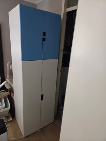 Blauw witte (kinder) kast