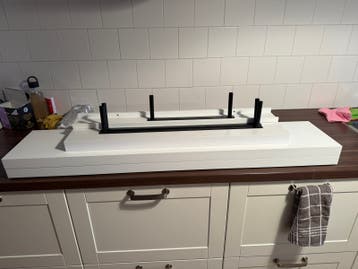 4 Ikea wandschapjes (Groeneweg)