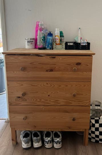 Houten kastje gratis af te halen