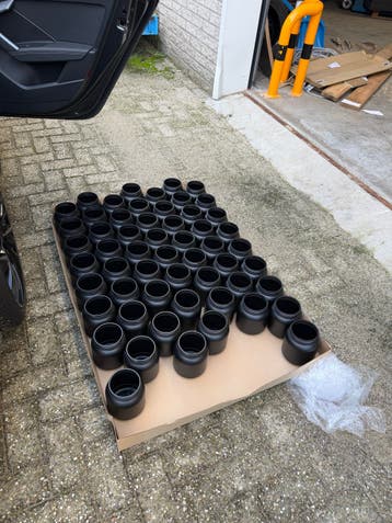 Nieuwe zwarte potten 1250ml met deksel - Pont Packaging