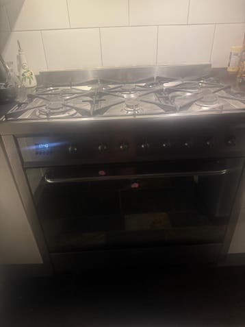 Smeg fornuis (gratis).