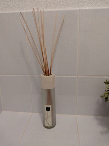 Gratis lege Rituals geurstokjes fles met stokjes