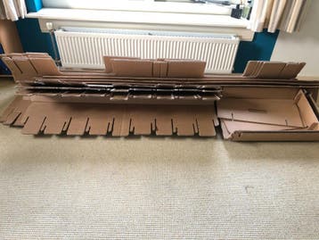 kartonnen bed