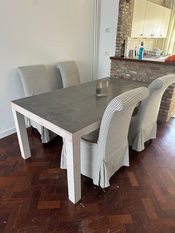 Eettafel met RVS blad en 4 stoelen