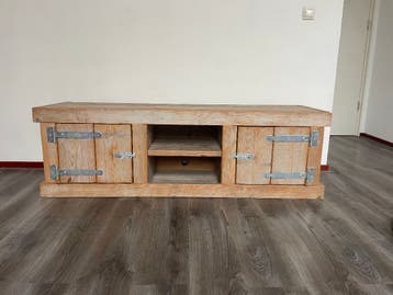 GRATIS steigerhouten TV-meubel - vandaag of morgen ophalen