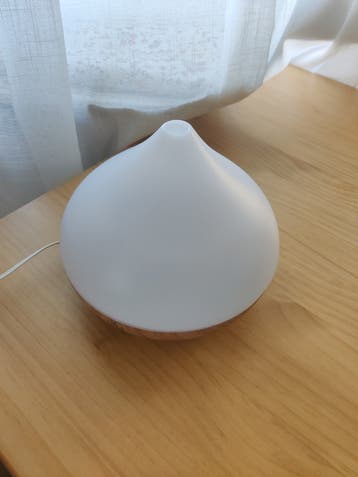 Aroma diffuser met LED-verlichting en houtlook