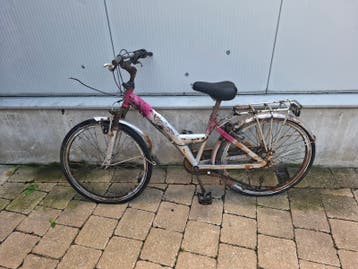 fiets rijp voor de sloop. gratis af te halen