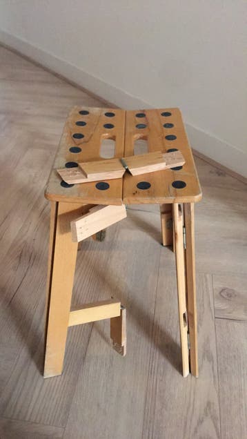 doe het zelf reparatie krukje