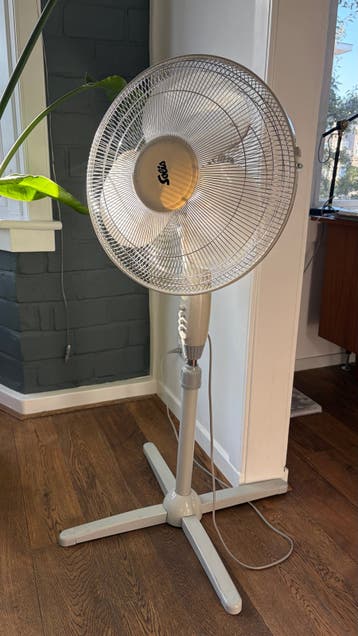 Solis Ventilator - Gratis af te halen in Amsterdam