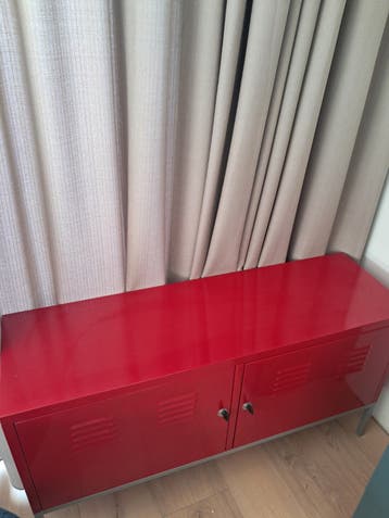 Rode lockerkast (afsluitbaar)