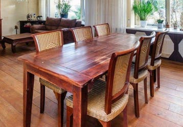 Stevige eettafel 205 x 96 cm incl. 6 stoelen