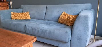 Tweezitsbank. Kleur: Petrol Blue. Maat: 210 bij 95 cm