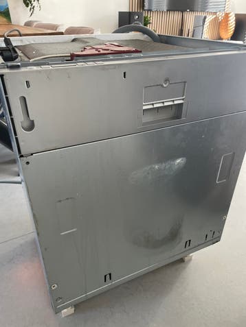 Whirlpool WKIC 3C26 GRATIS! Vaatwasser (zsm ophalen)