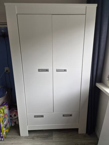 Witte kledingkast kinderkamer (zware kwaliteit)